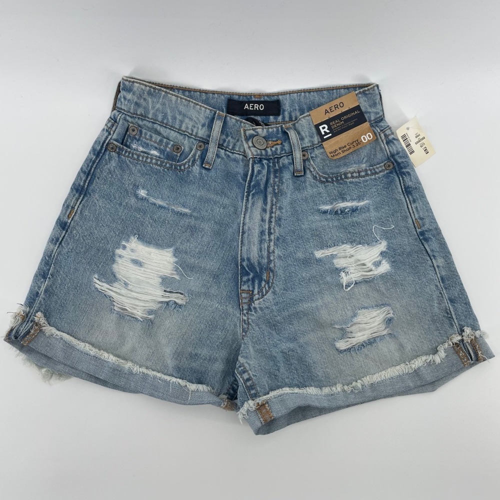 Aeropostale Women's 00 High Rise Curvy Mom Shorts Light Wash Distressed Denim